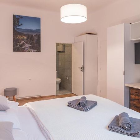 Skolska Junior Apartment Прага Экстерьер фото