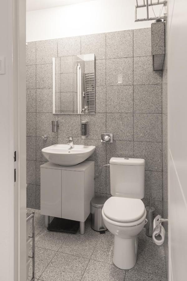 Skolska Junior Apartment Прага Экстерьер фото